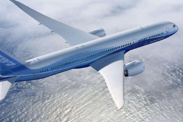 737MAX停飞，贸易战正隆，波音盼中国买100架客机