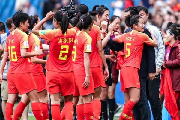 女足晋级16强：0-0逼平西班牙女足，中国女足晋级16强！