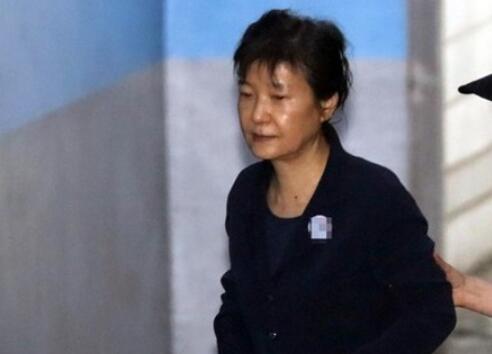 朴槿惠二审宣判：共判处朴槿惠32年有期徒刑