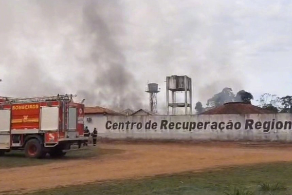巴西一监狱发生暴动，造成52名囚犯死亡